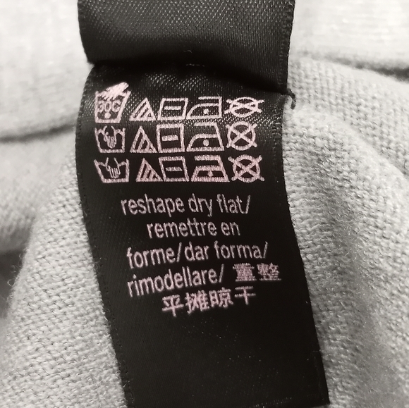 Victoria's Secret twist back sweater. EUC. Size xs. Grey. Rare find. - Picture 7 of 7